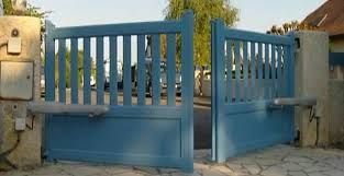 R & B Stores Sàrl - portail bleu