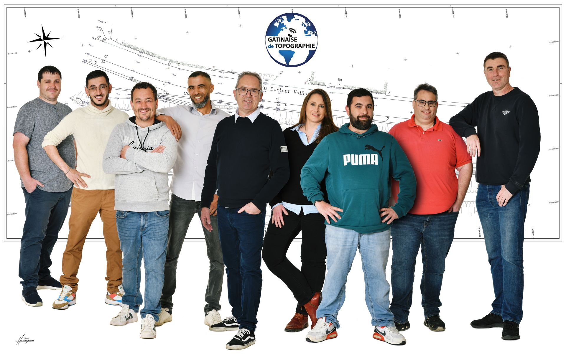 Photo d'équipe de notre cabinet de topographie 