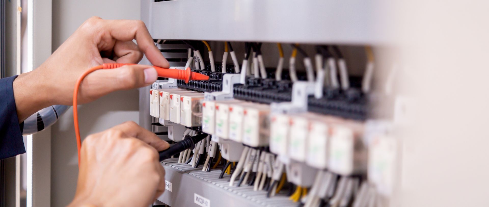 Boîtier électrique avec voltmètre - Prodelec