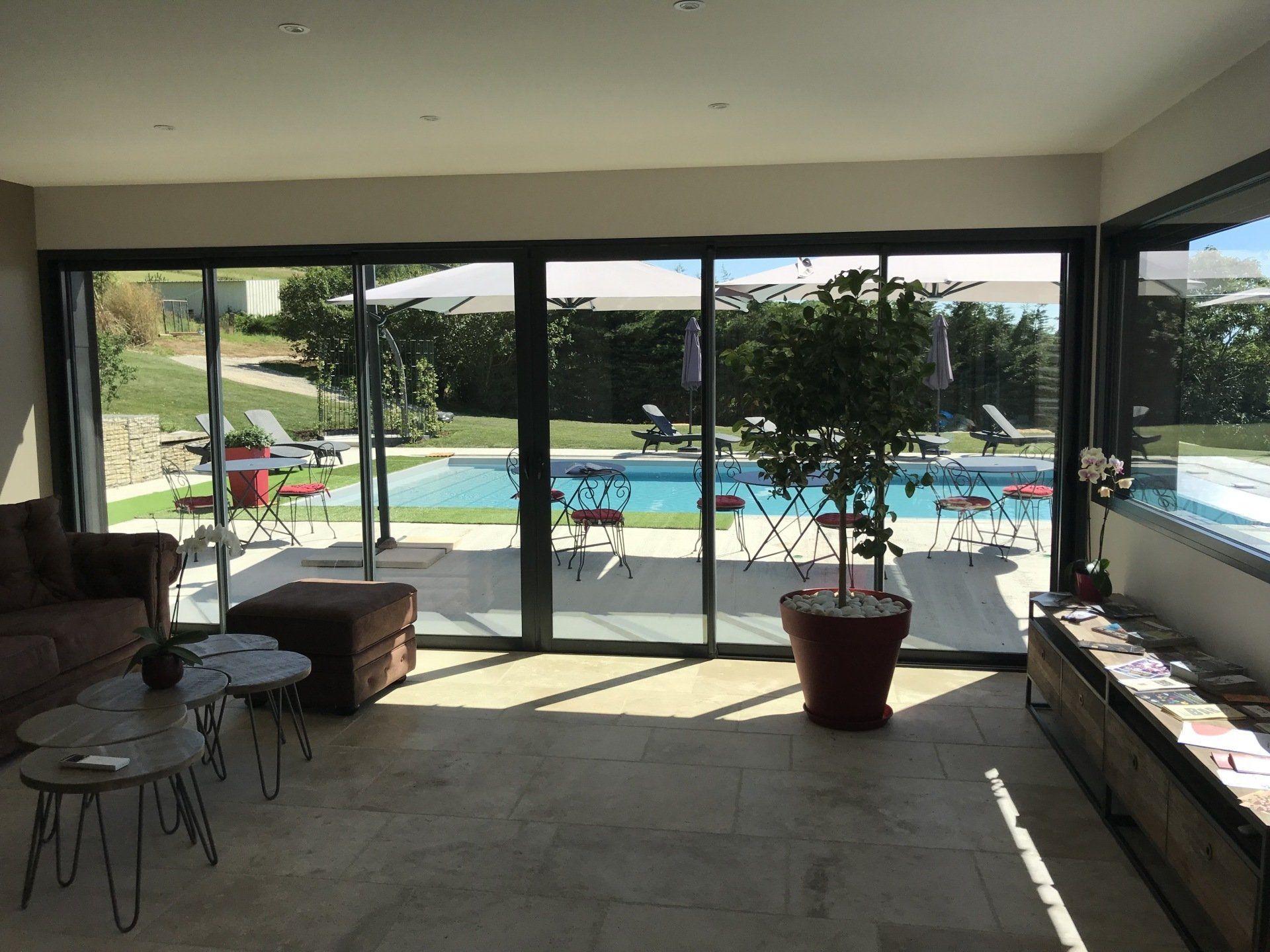 Installation d'une baie vitrée dans une verenda