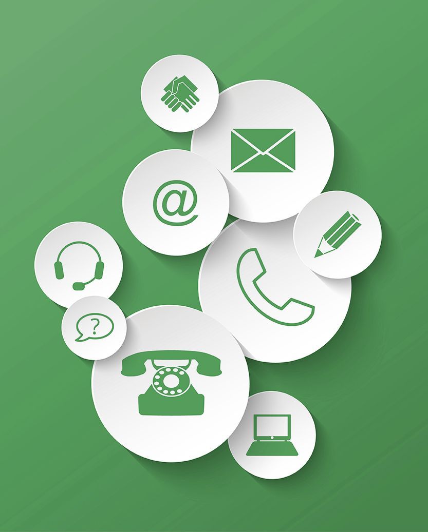 Panneaux photovoltaïques et soleil un jour de beau temps.