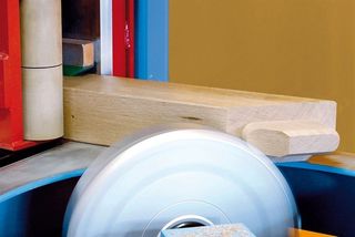 Abbund mit neuster CNC-Technik Abbund mit neuster CNC-Technik