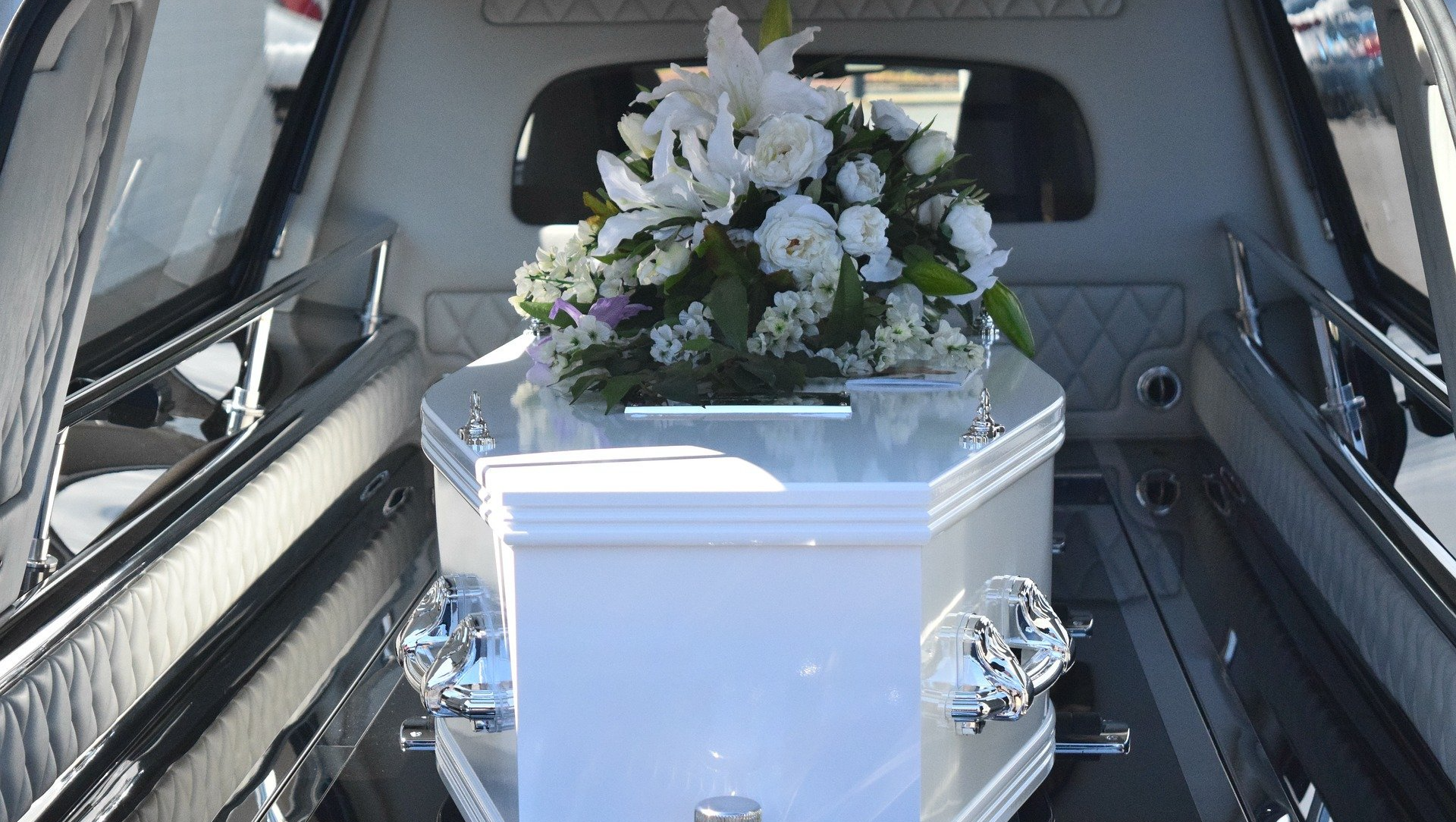 Transport en véhicule funéraire