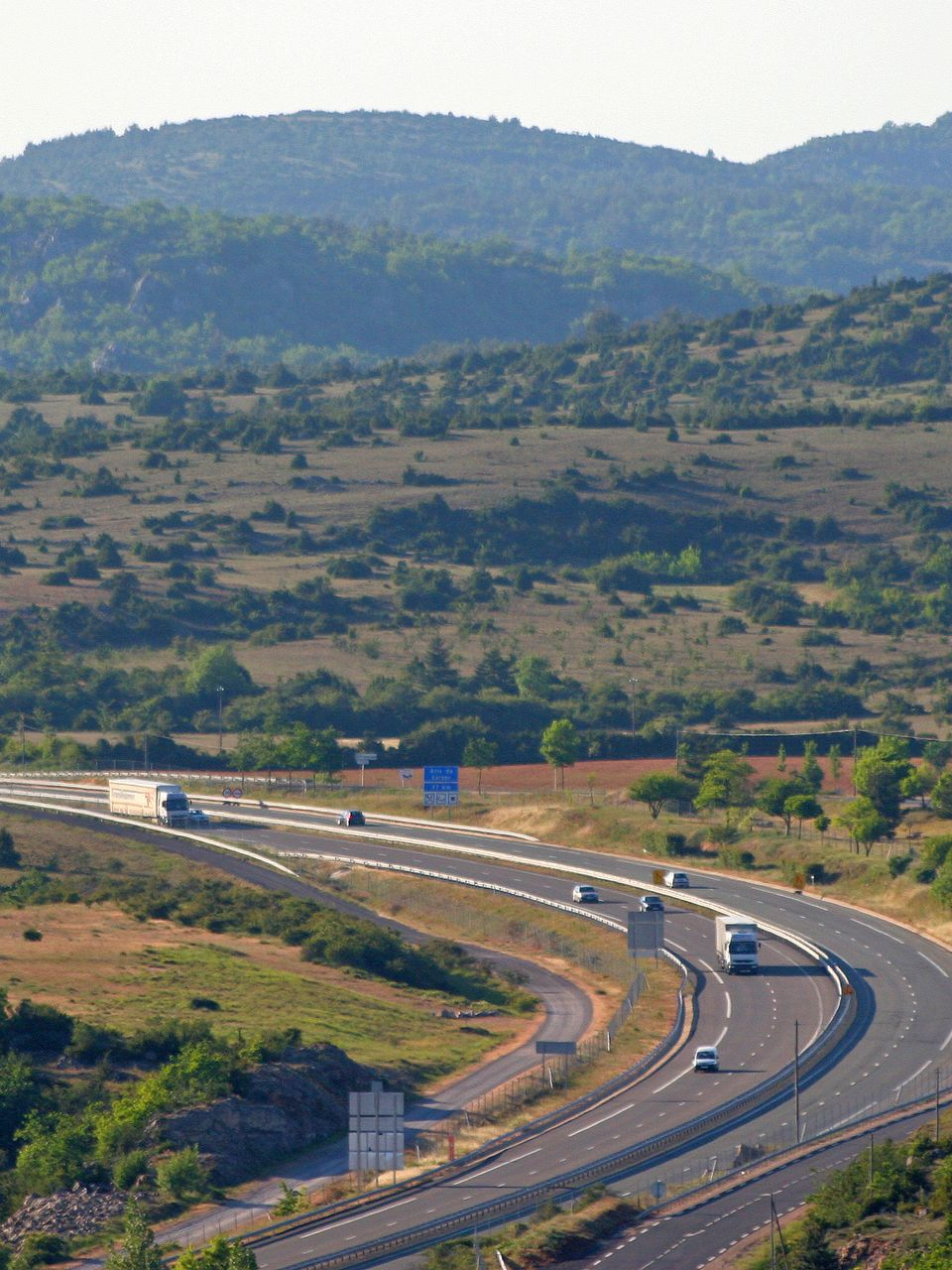 Autoroute dans le sud de la France.