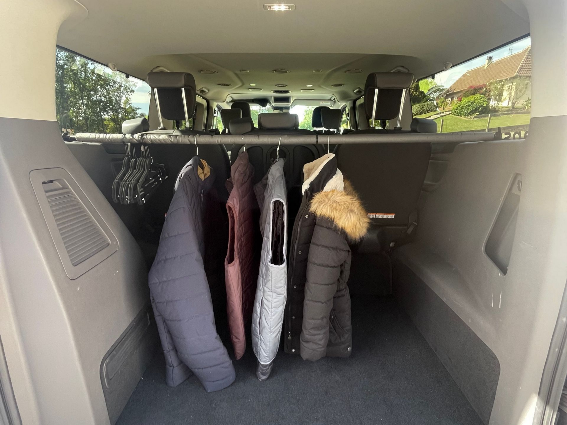 Minidressing pour vestes et manteaux.