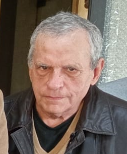 Uma silhueta cinza de um homem sem rosto