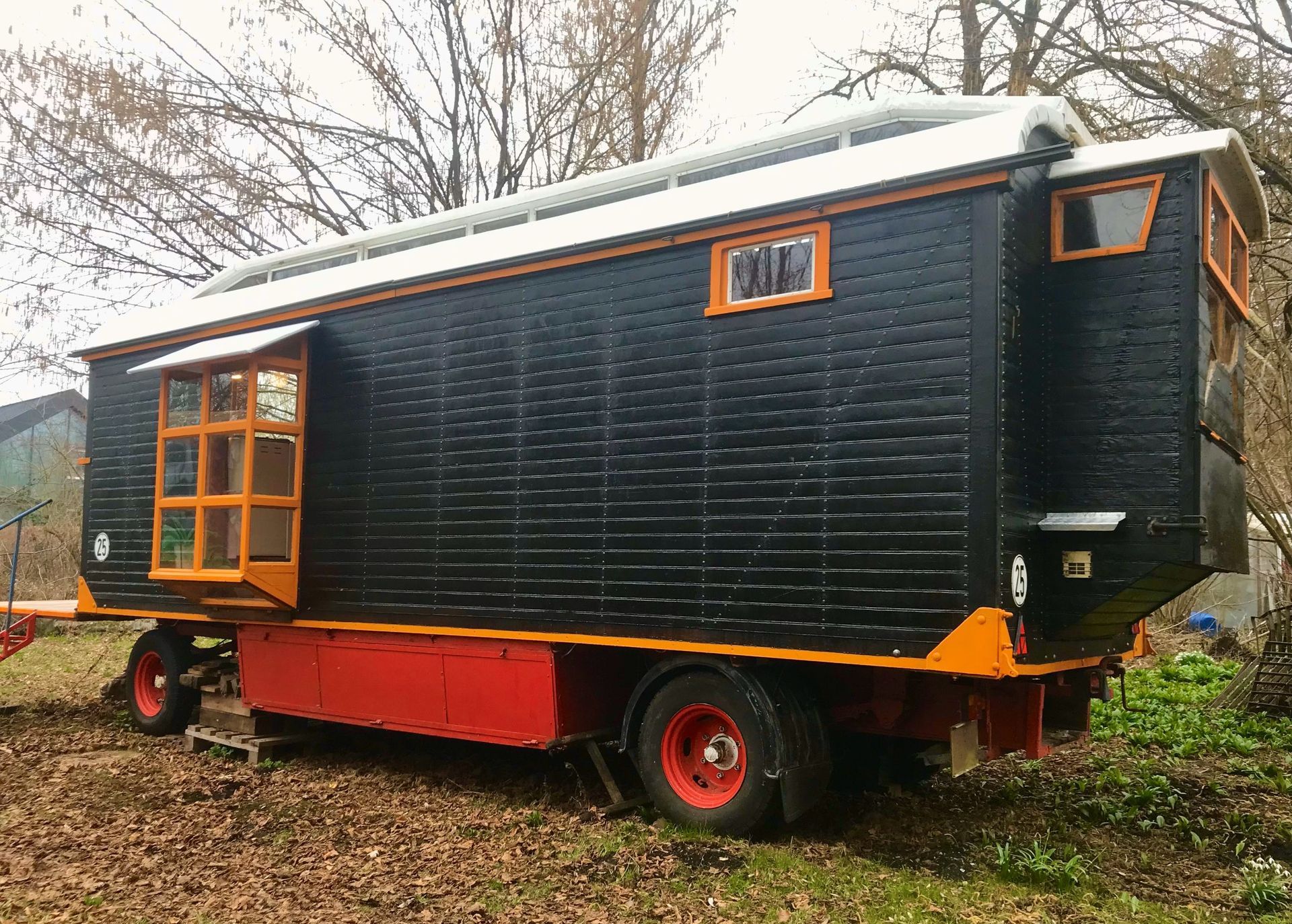 Zirkuswagen