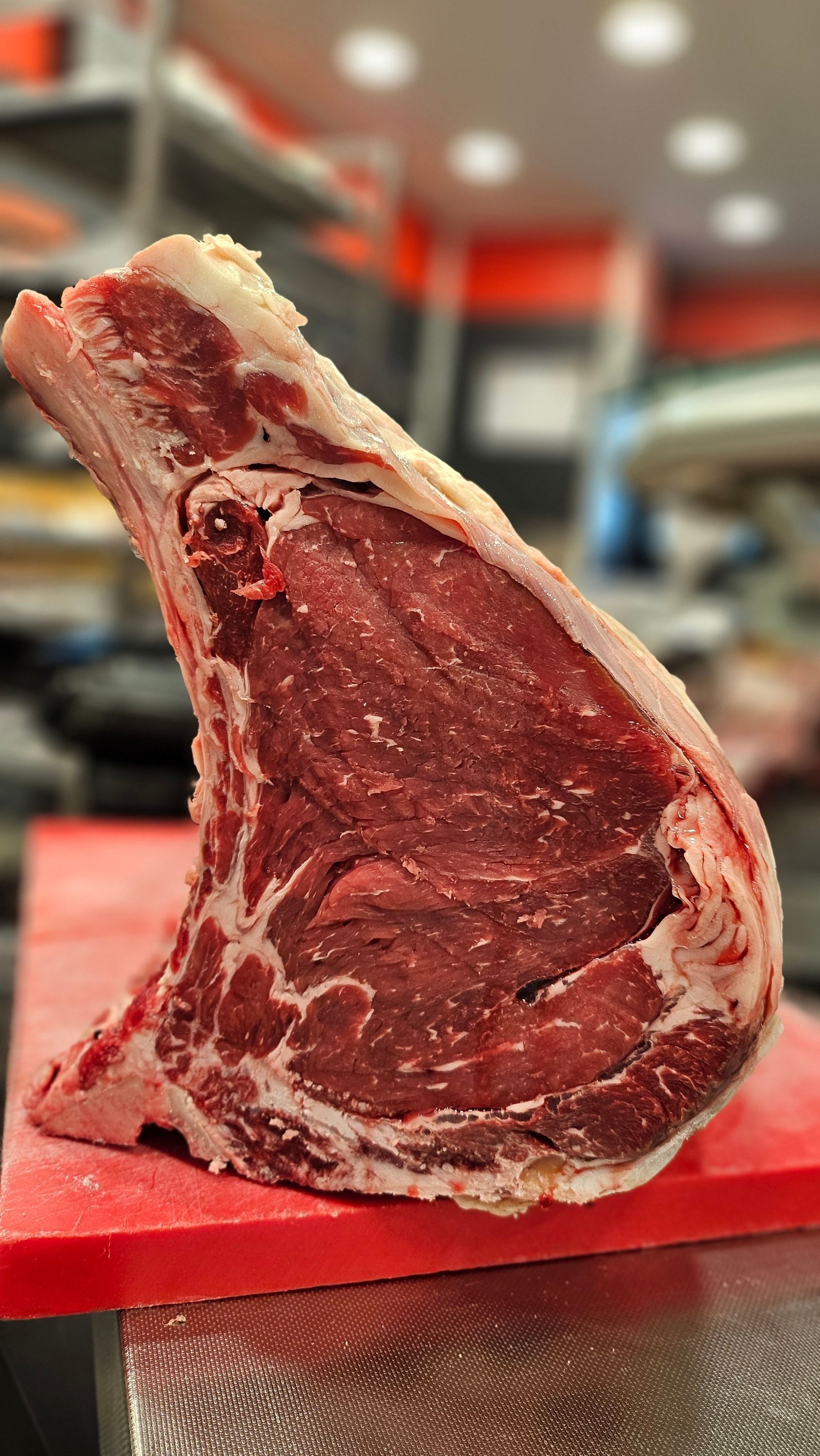 Une côte de bœuf en gros plan