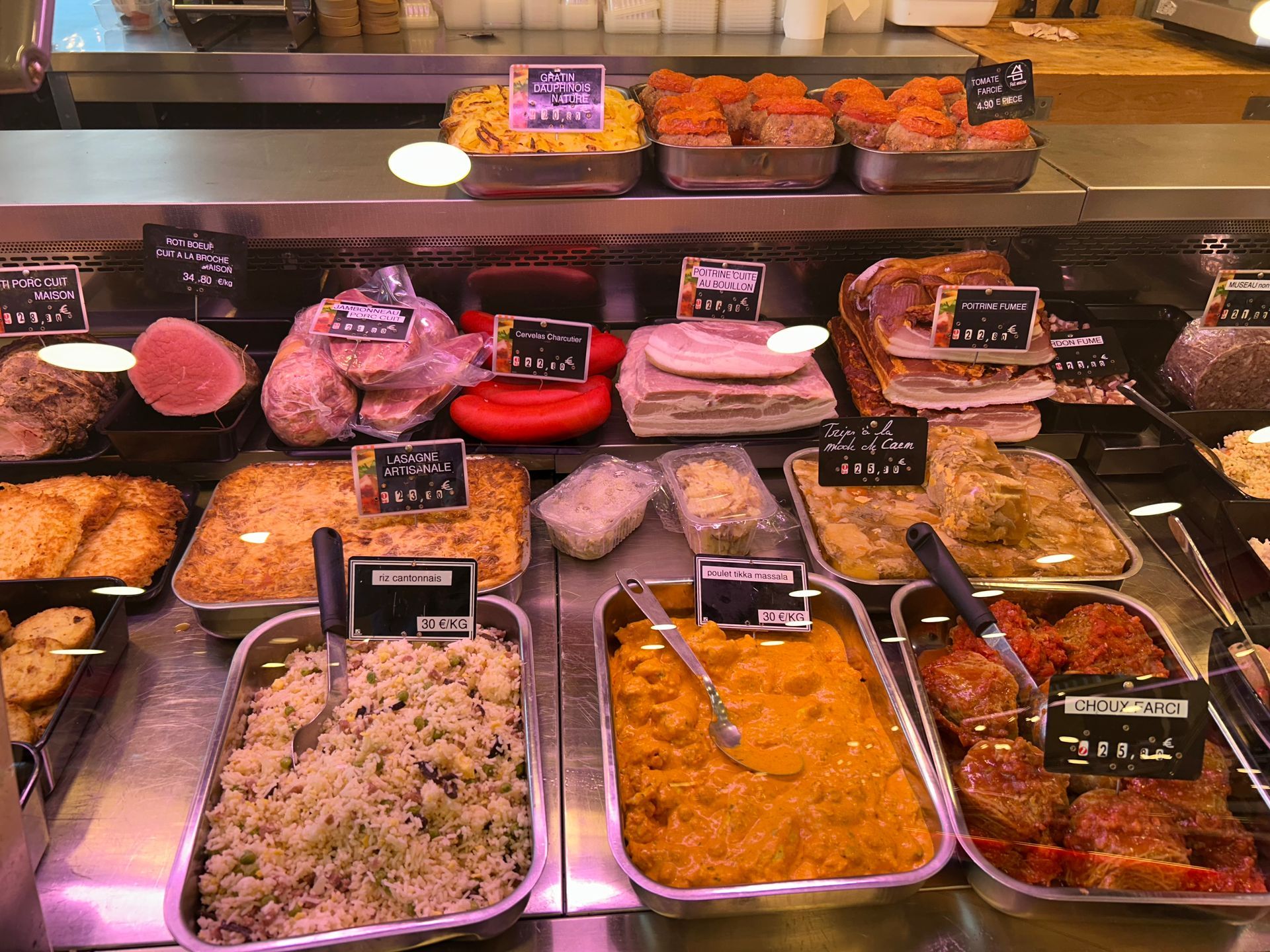 Des plats préparés comme du riz cantonais