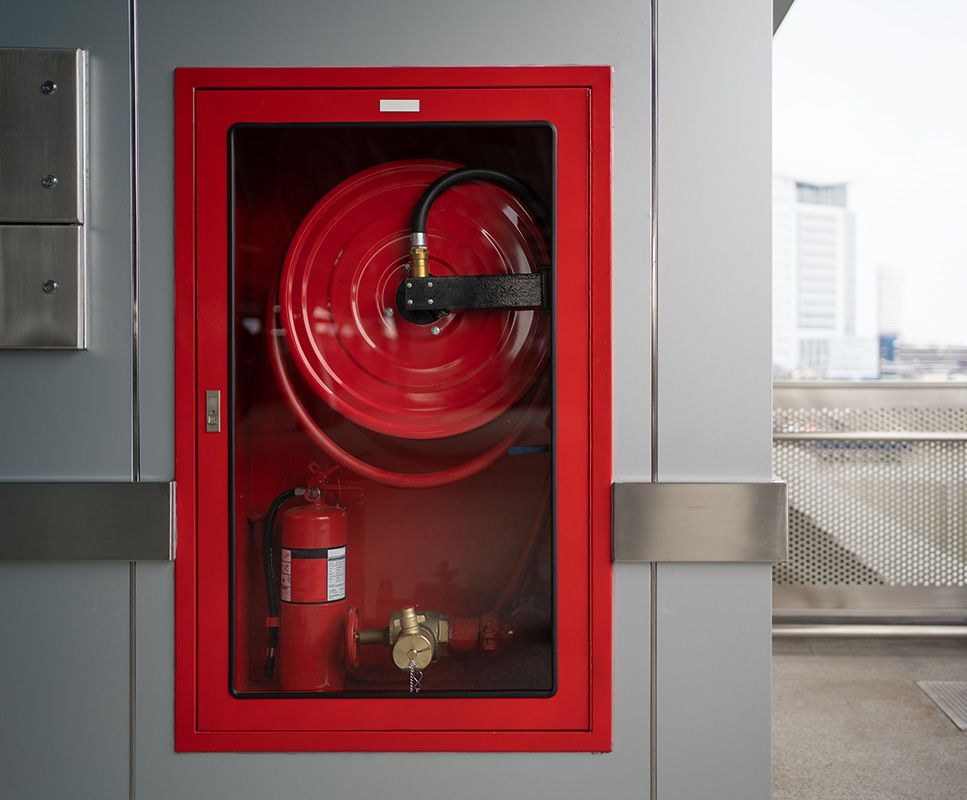 Wandhydranten, Ober- und Unterflurhydranten