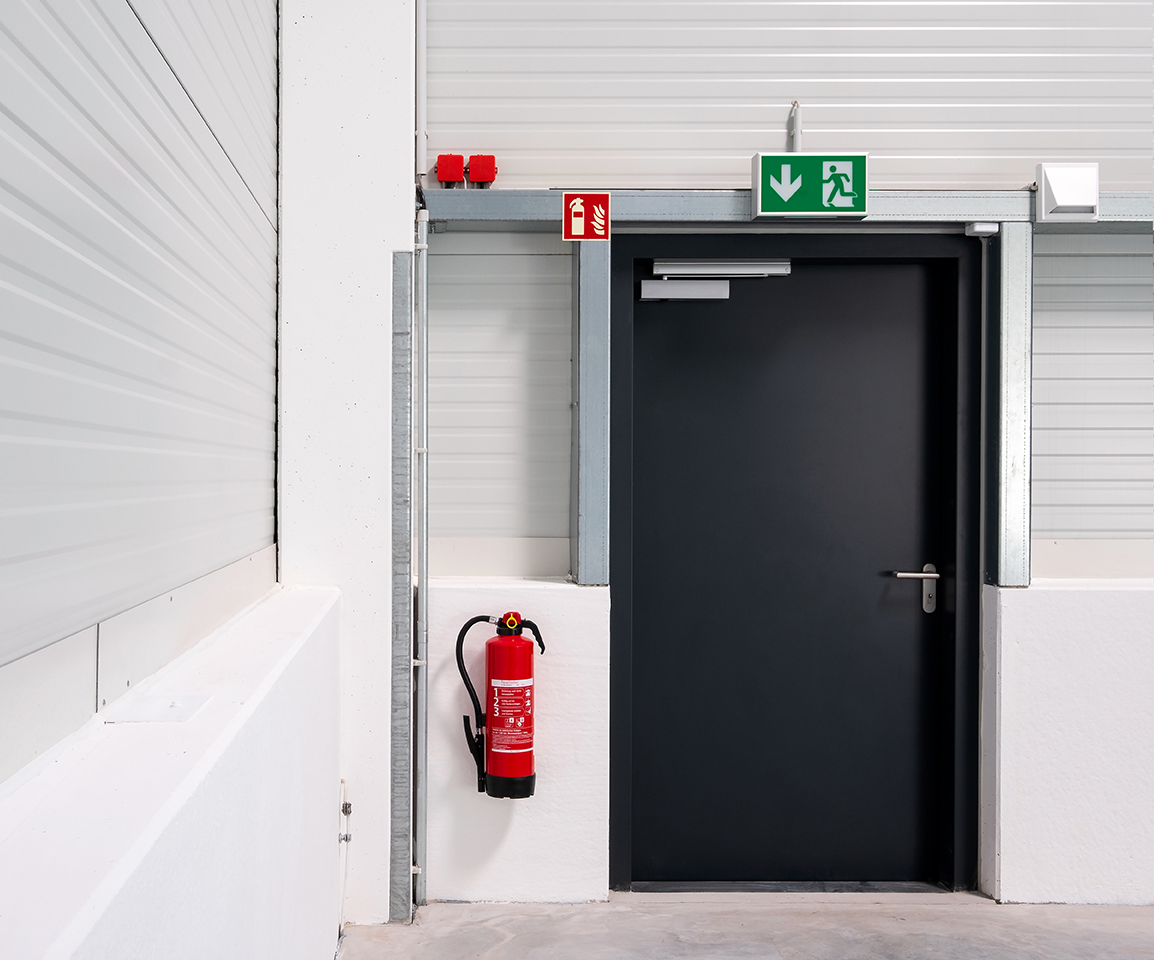 Türen, Tore und Feststellanlagen