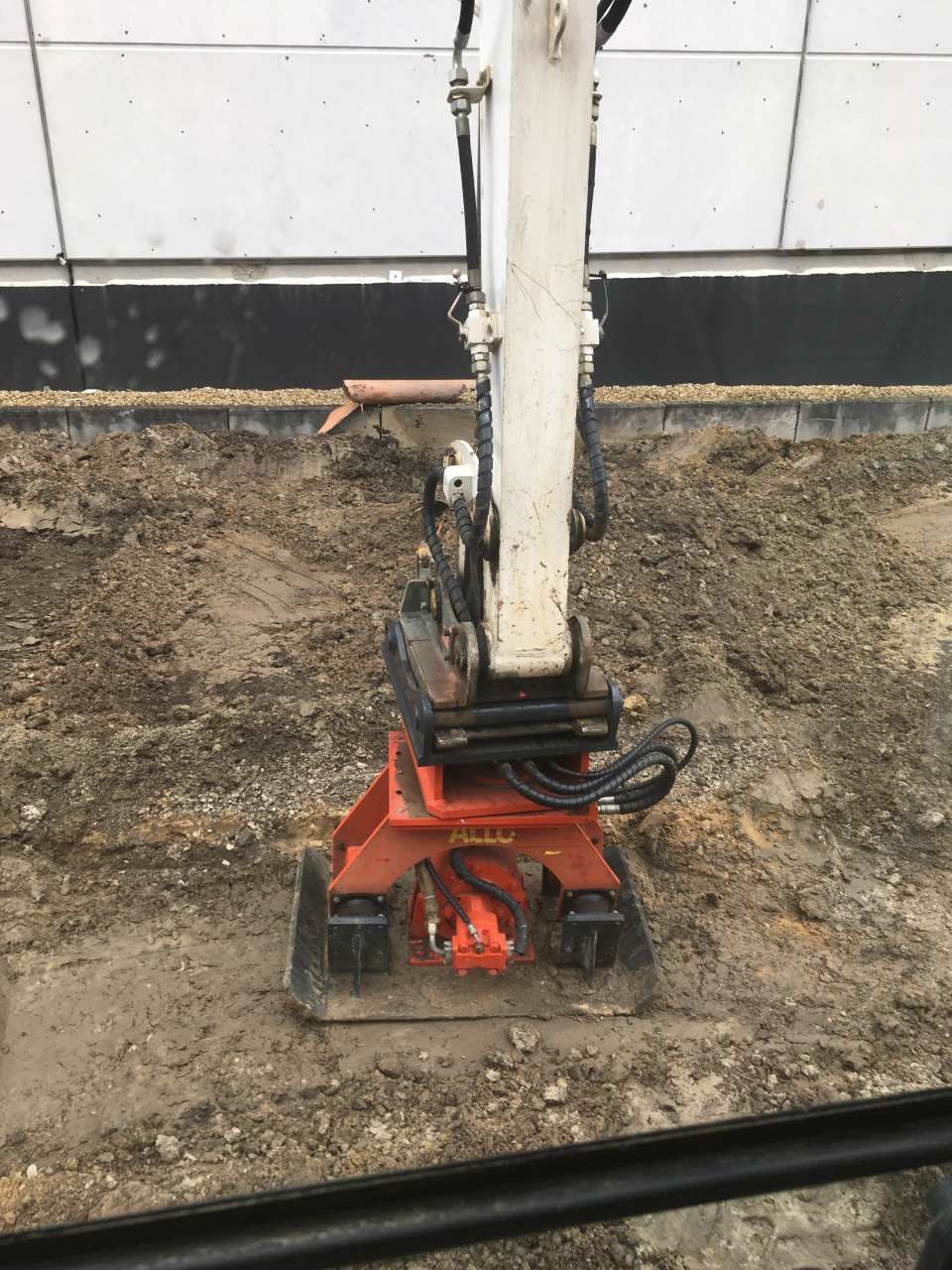 Baugerät für Planierarbeiten von Brinkhaus Baggerbetrieb & Vermietung