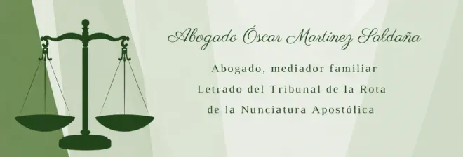 Logotipo de balanza legal verde con texto en español para un tribunal de derecho familiar en la iglesia apostólica del Nuevo Testamento de La Negrita.