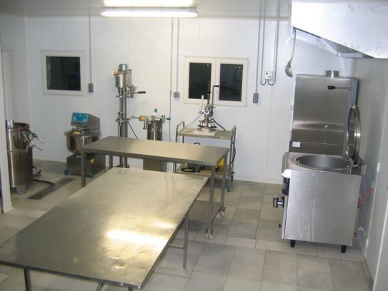 Atelier de découpe, La Ferme Semmartin en Hautes-Pyrénées Atelier de découpe, La Ferme Semmartin en Hautes-Pyrénées