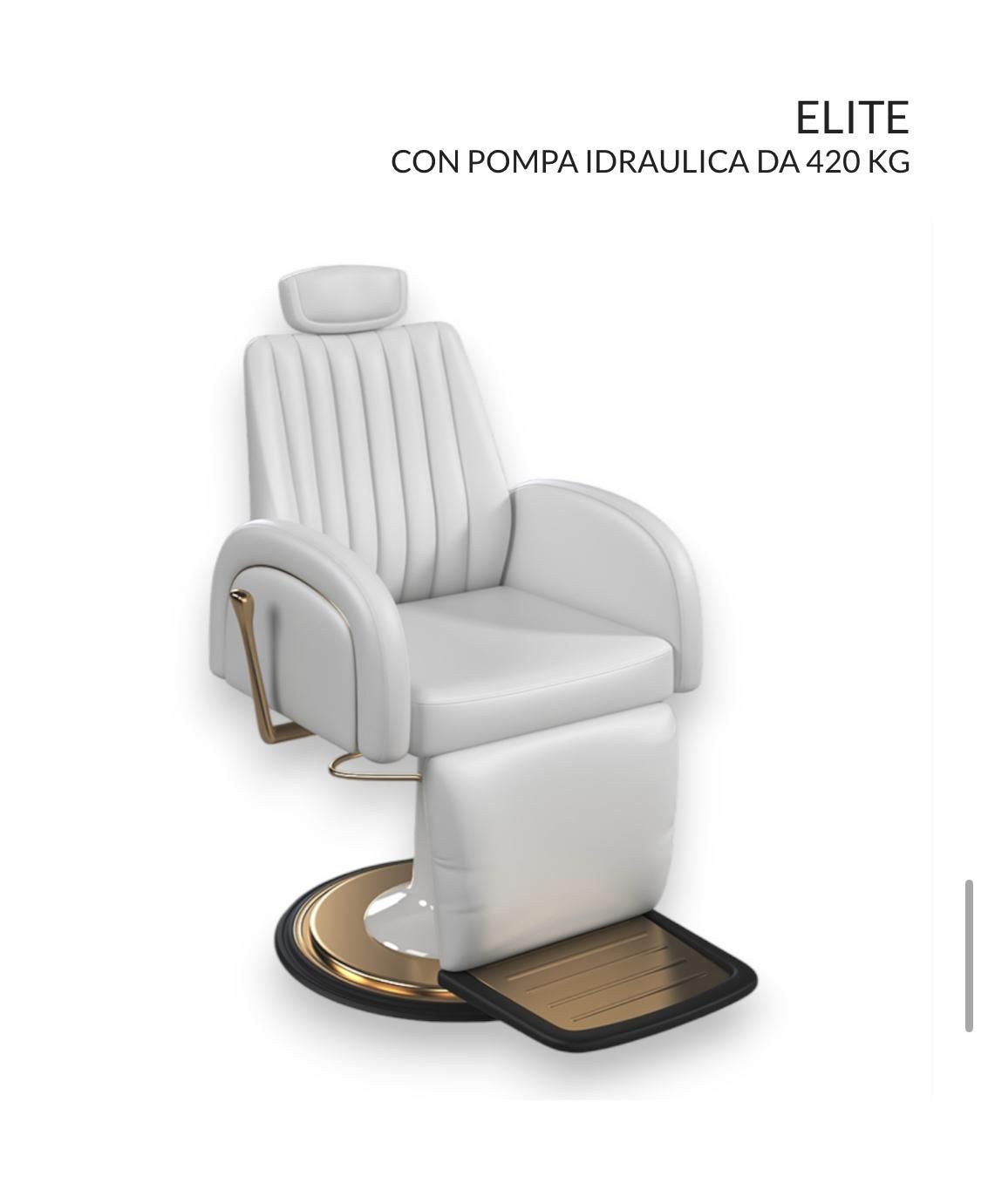 Una silla de barbero blanca con base dorada sobre fondo blanco.