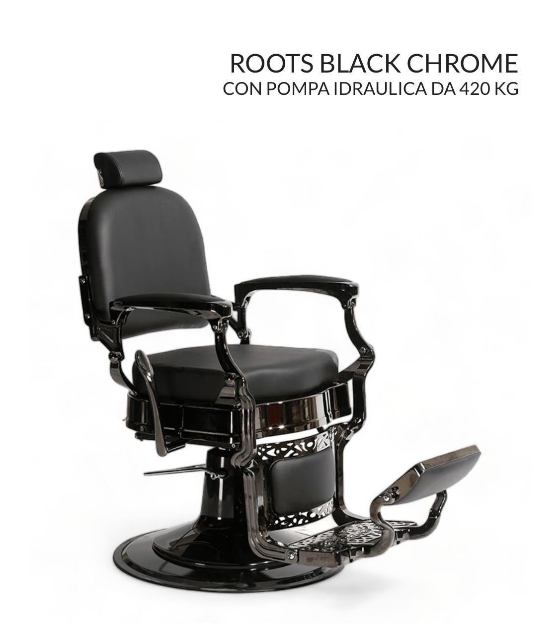 Una silla de barbero negra con base cromada sobre un fondo blanco.