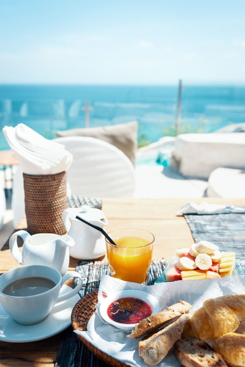 Petit déjeuner en bord de mer