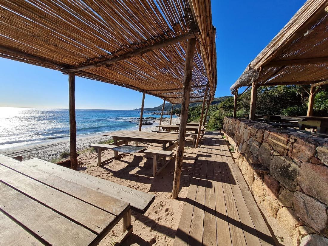 Terrasse avec vue sur la mer