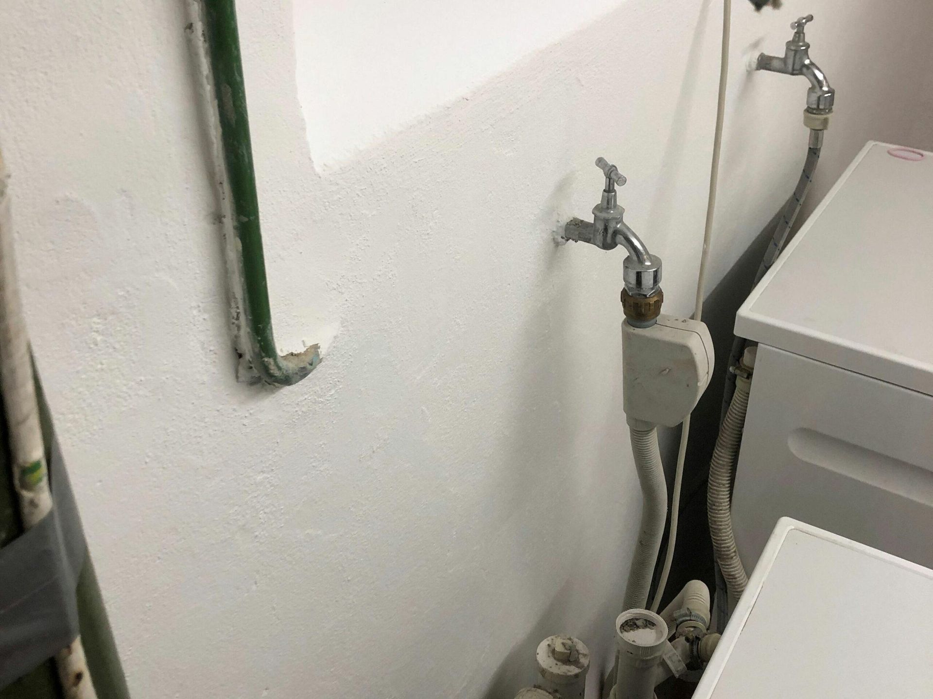 Trockenlegung von Wänden und Kellern