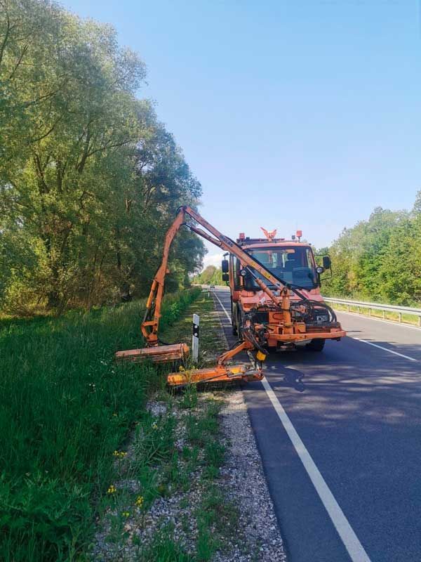 Weber Straßendienst bei der Arbeit