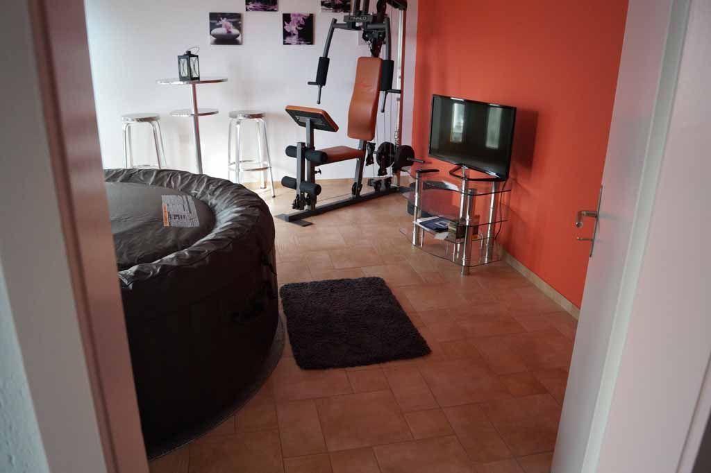 Rohr Mark Plattenbeläge - Reinach AG