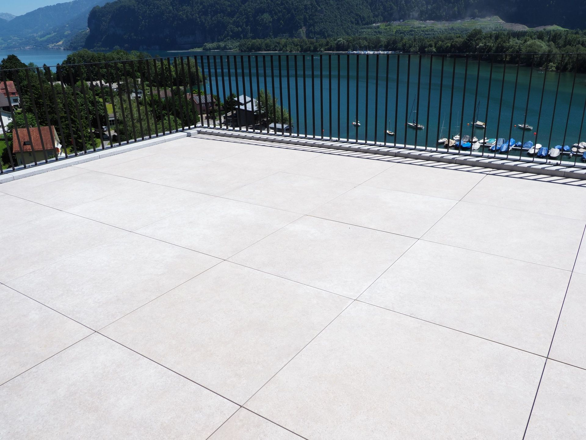 plattenbeläge und cheminéebau - rauner ag - netstal glarus