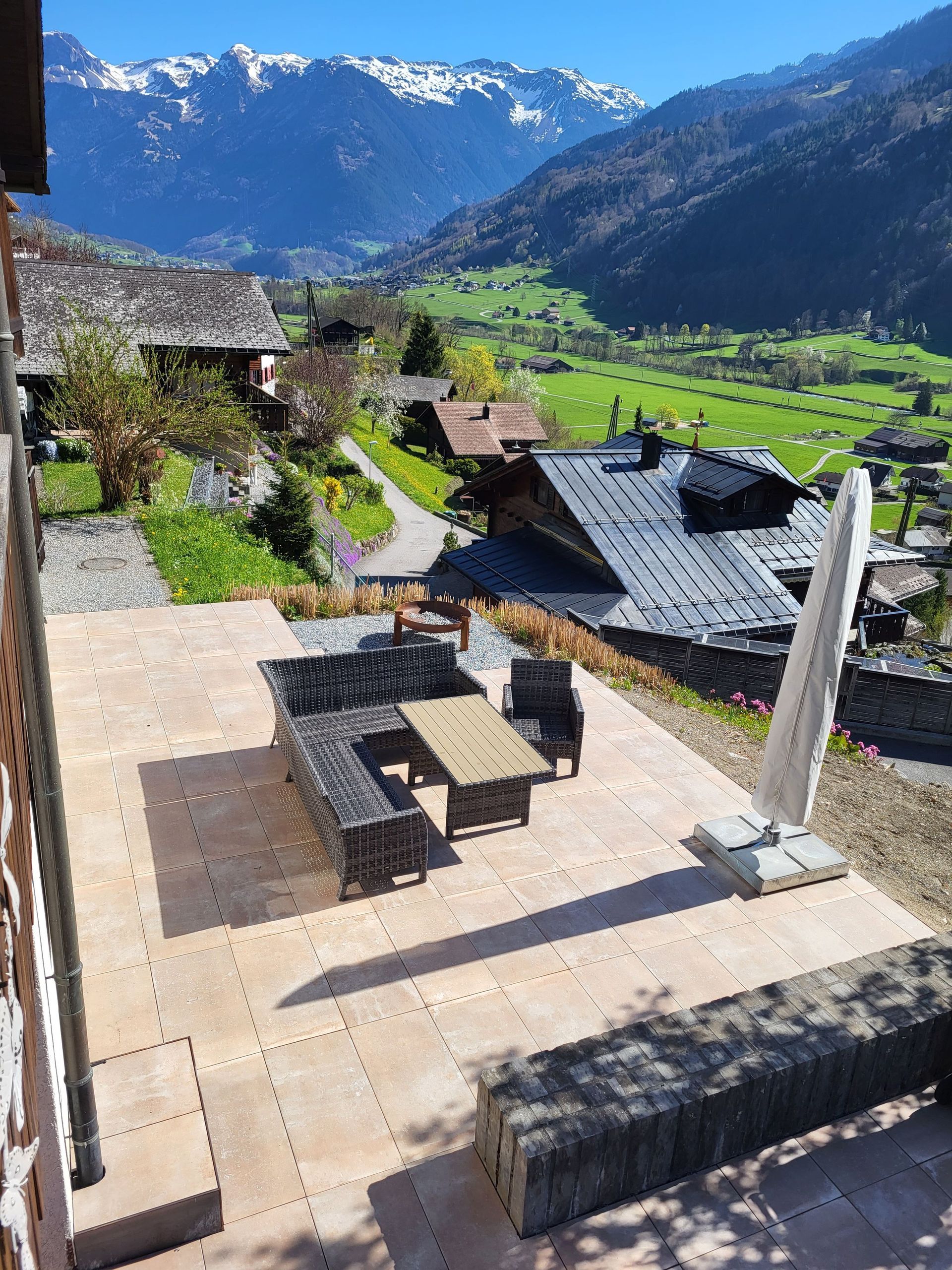 plattenbeläge und cheminéebau - rauner ag - netstal glarus