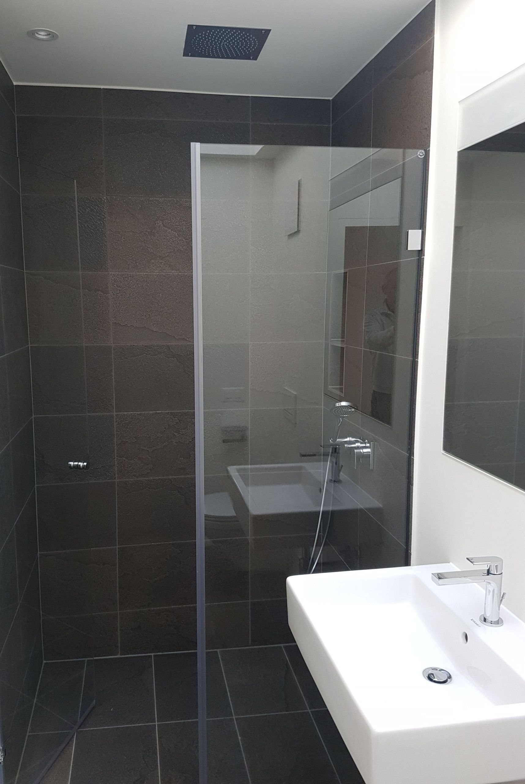 plattenbeläge und cheminéebau - rauner ag - netstal glarus