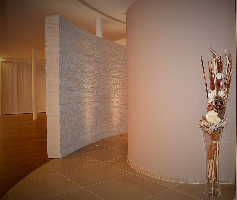 Rauner AG Plattenbeläge + Cheminéebau