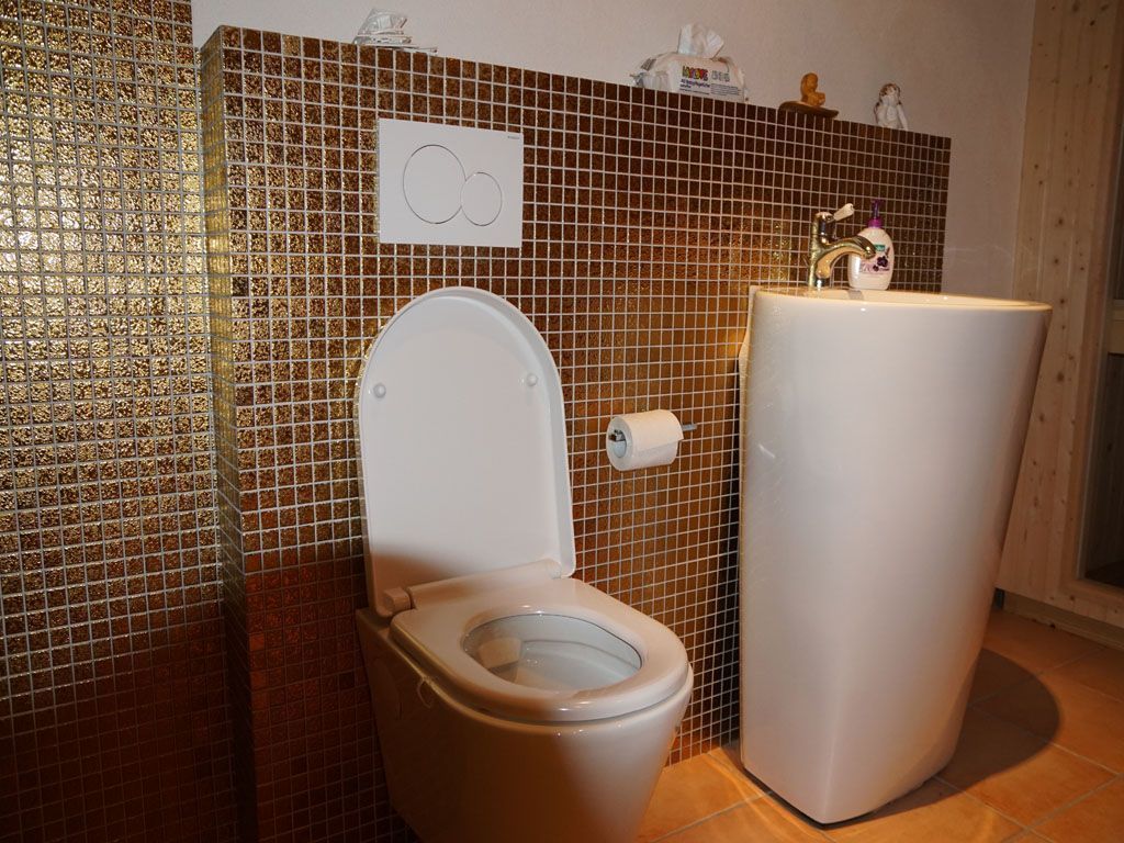 Rauner AG Plattenbeläge + Cheminéebau