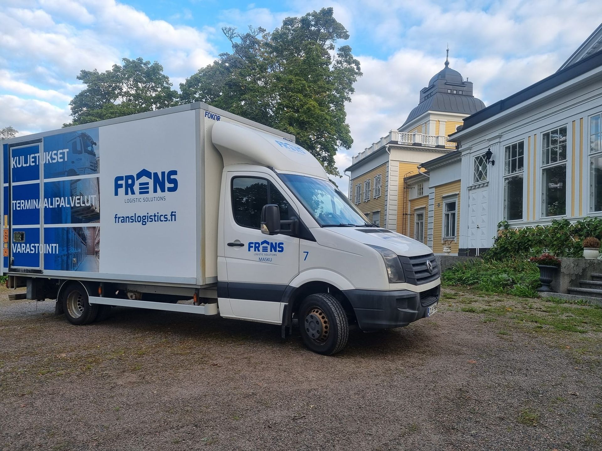 Kuljetus- ja logistiikkapalvelut Turussa ja Vantaalla Frans Logistic Solutions Oy