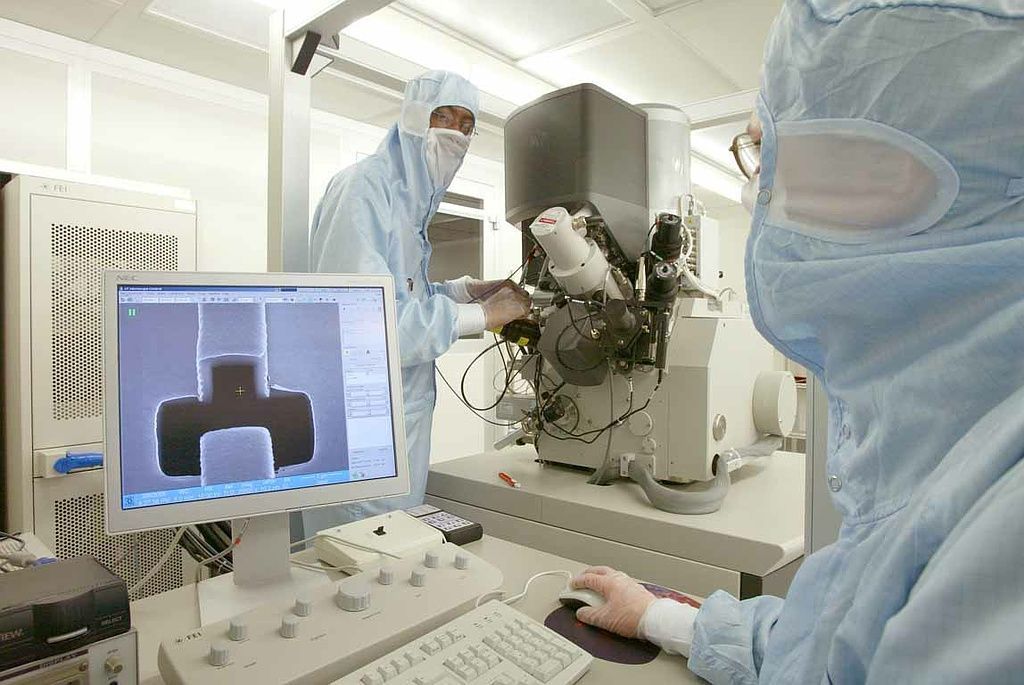 Scientifique - Alain Herzog - Lausanne