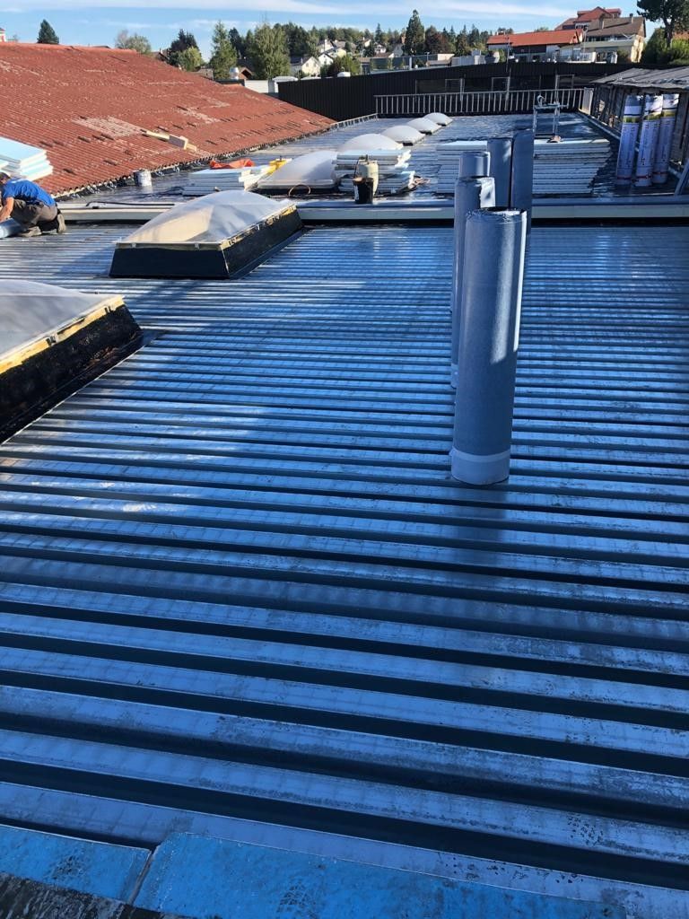 Terrier & Strahm Sàrl - Couverture, ferblanterie, entretien, réparation de toit