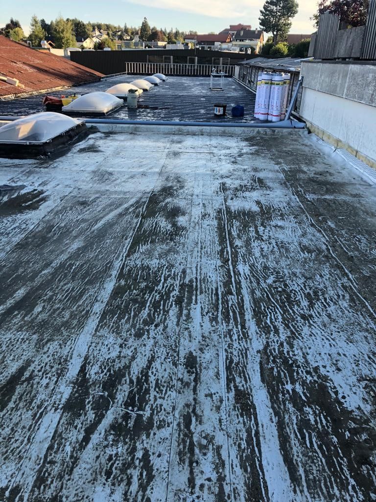 Terrier & Strahm Sàrl - Couverture, ferblanterie, entretien, réparation de toit