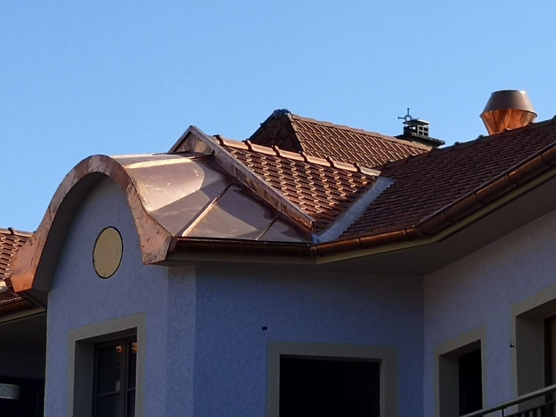 Terrier & Strahm Sàrl - Couverture, ferblanterie, entretien, réparation de toit