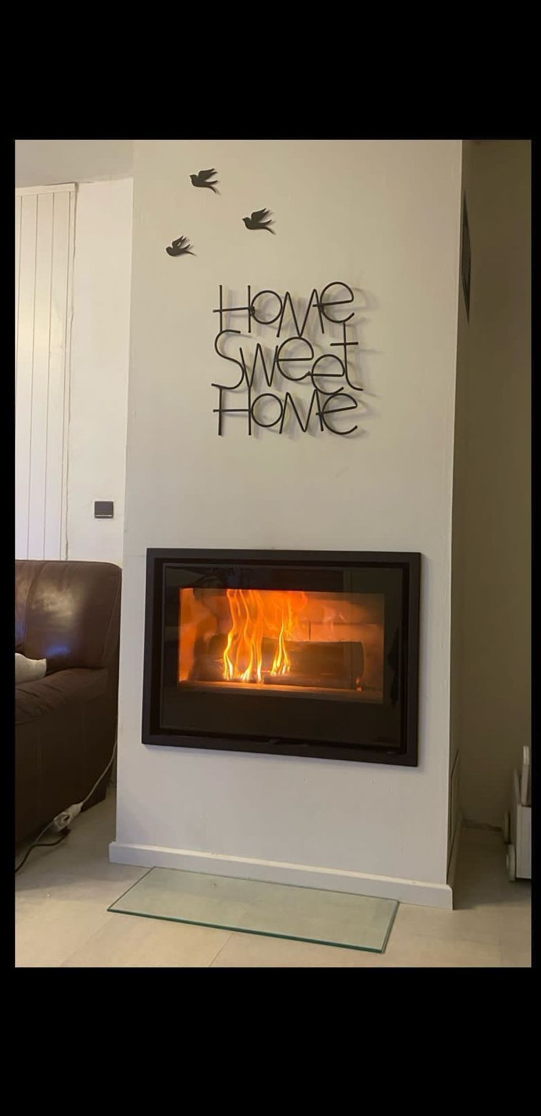 Deux cheminées blanches