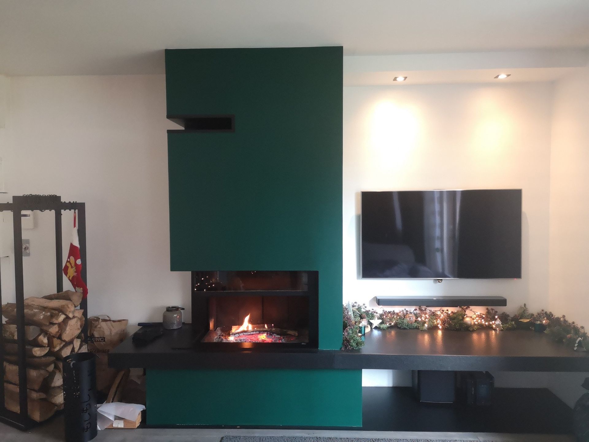 Pose d'un insert dans un salon design