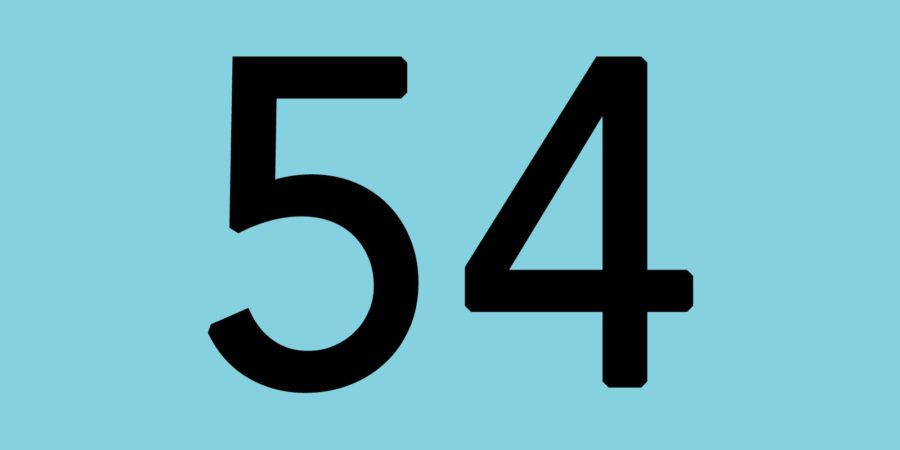 Le chiffre  54 noir sur fond bleu clair