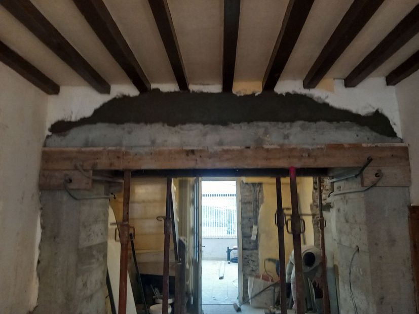 L'intérieur d'une maison en construction