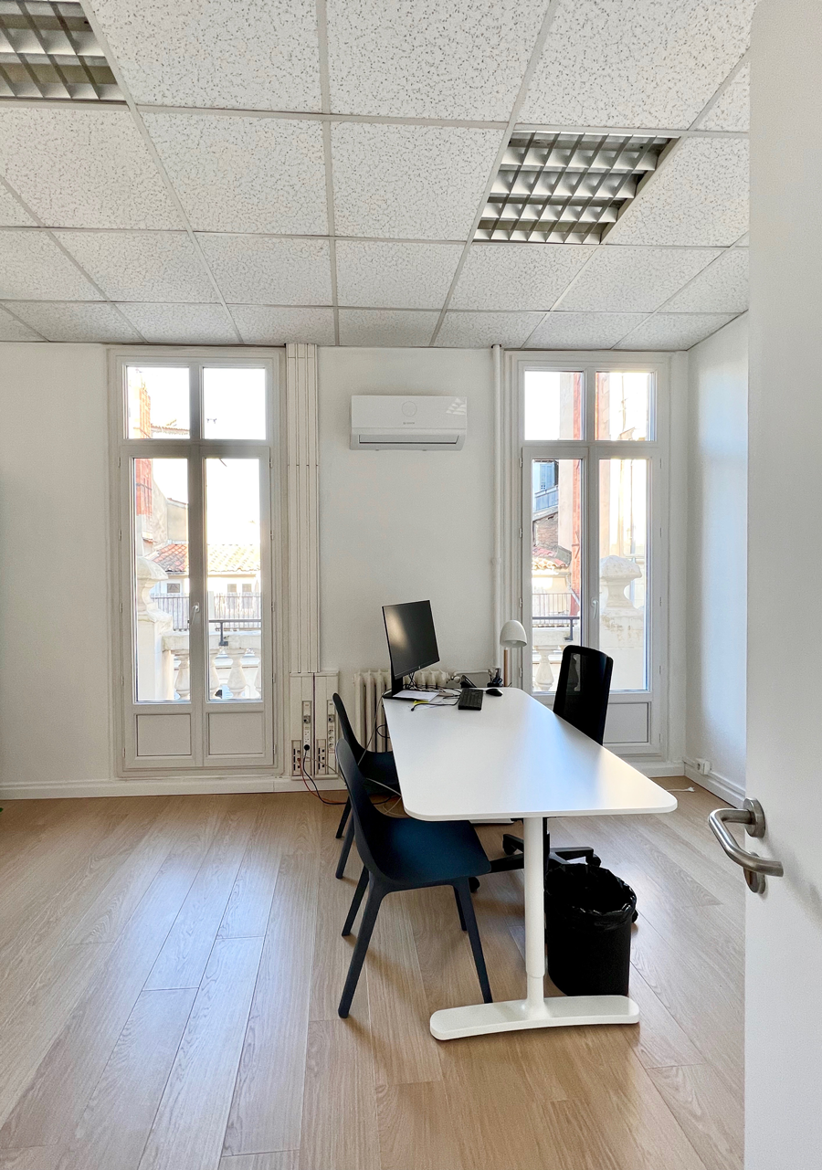 Climatisation murale dans un bureau