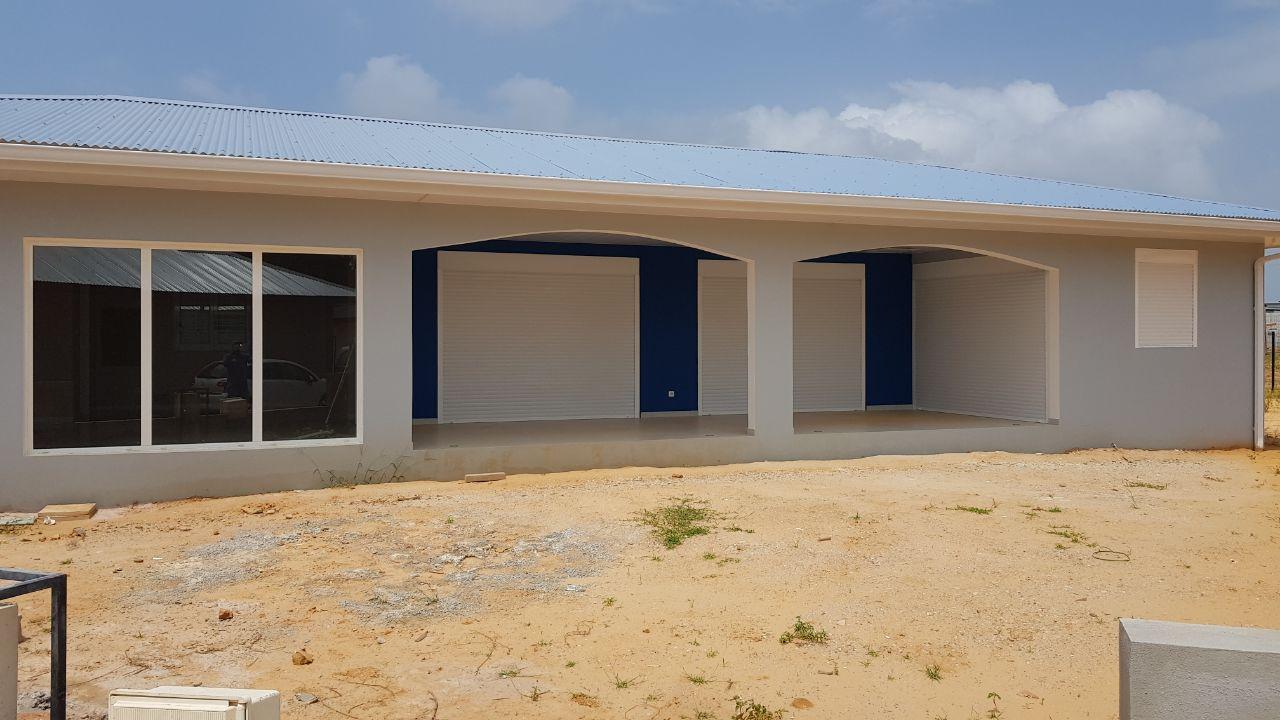 Baie vitrée et volets