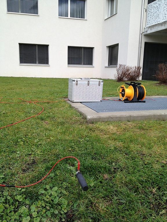 Leckortung an Flachdach mittels Impulsstromverfahren