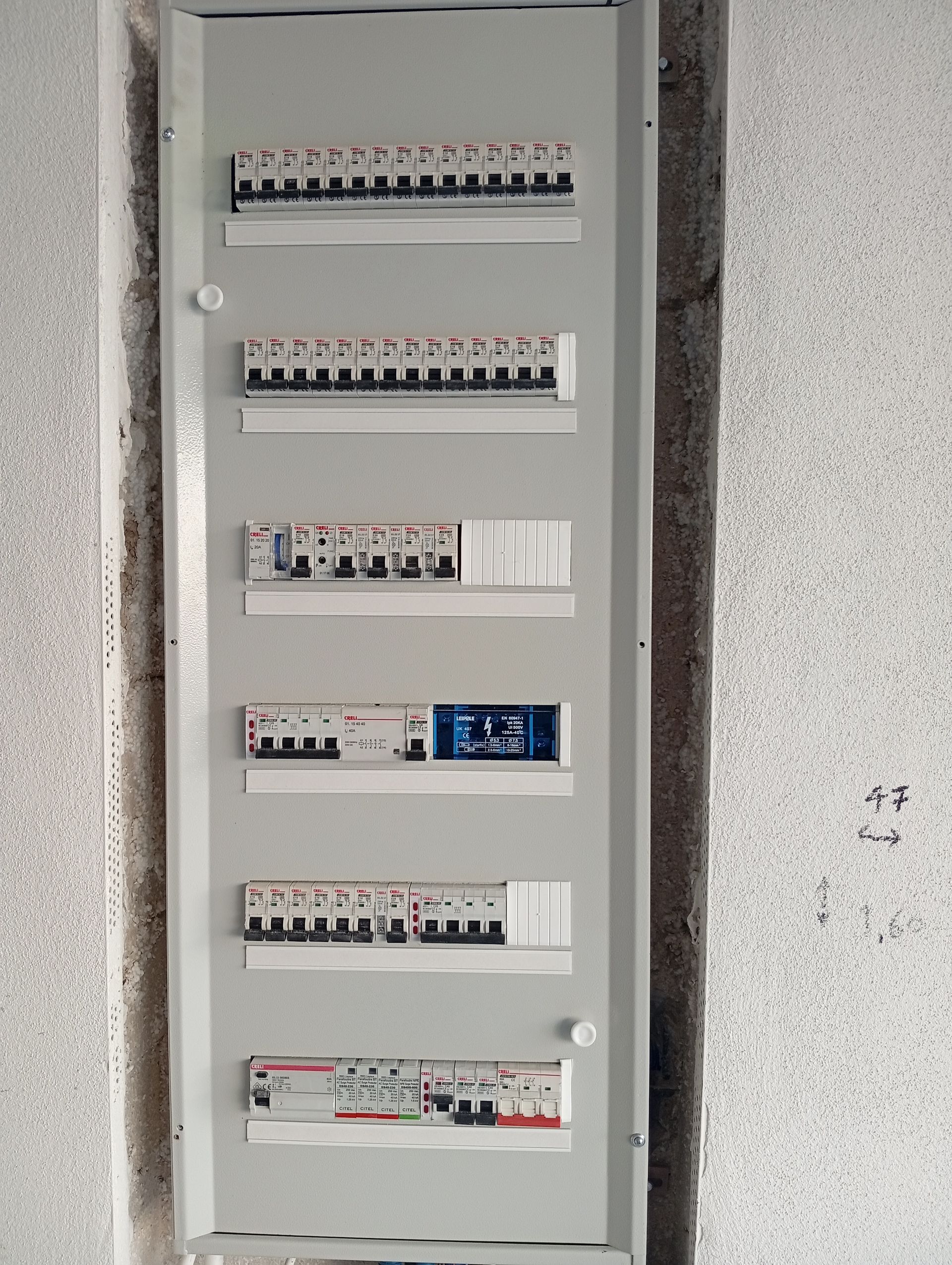 Πίνακες και σύστημα KNX - Έξυπνο σπίτι