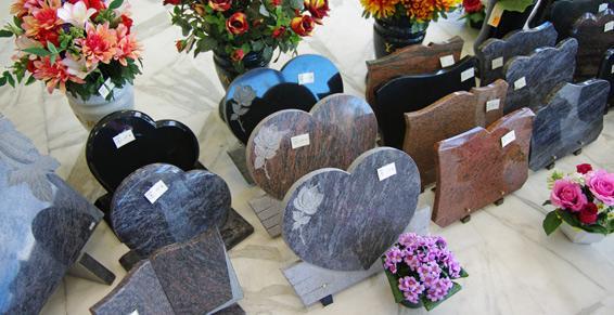 Plaques funéraires en coeur Plaques funéraires en coeur