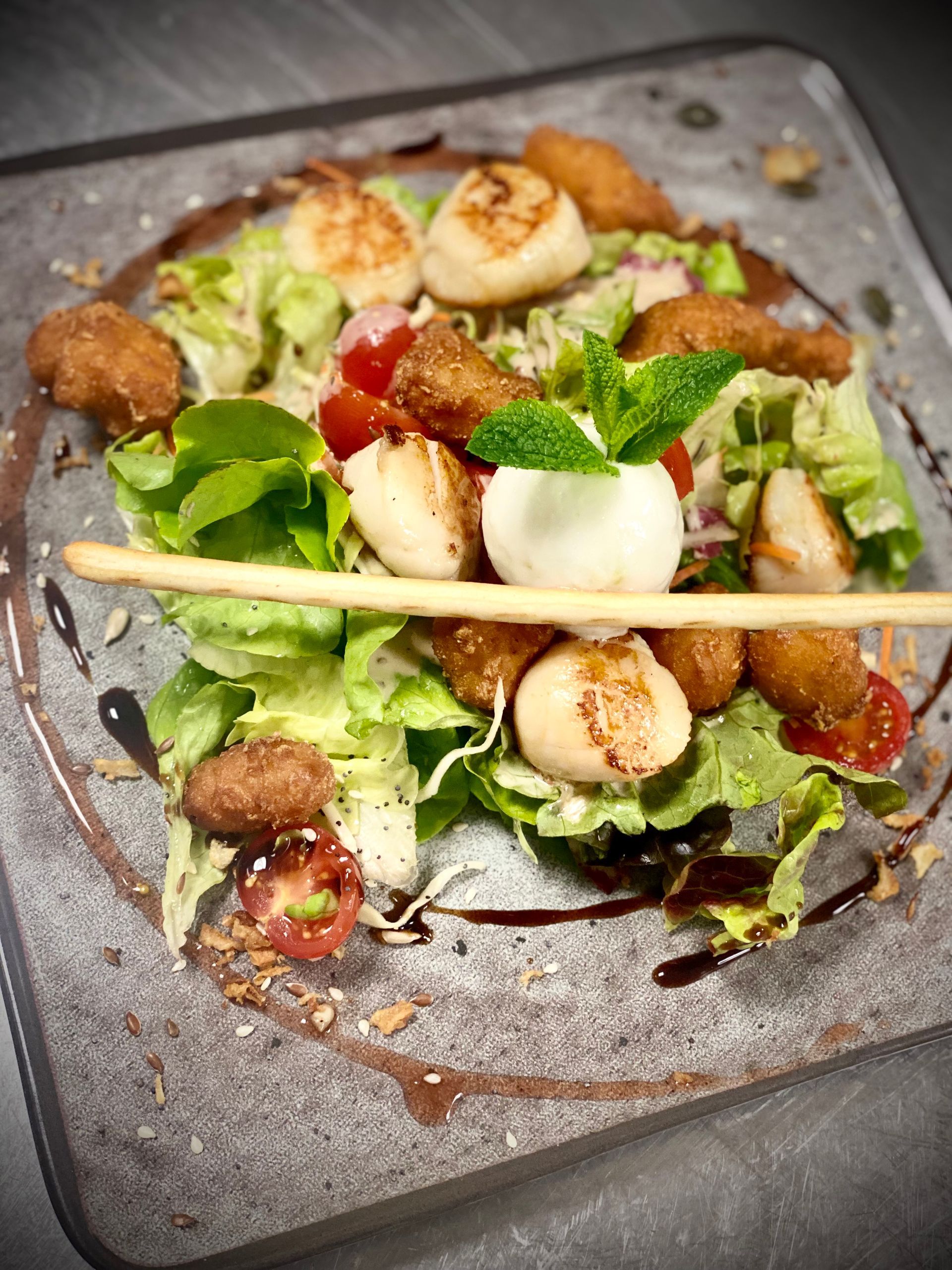 Sale de fromage et de nuggets