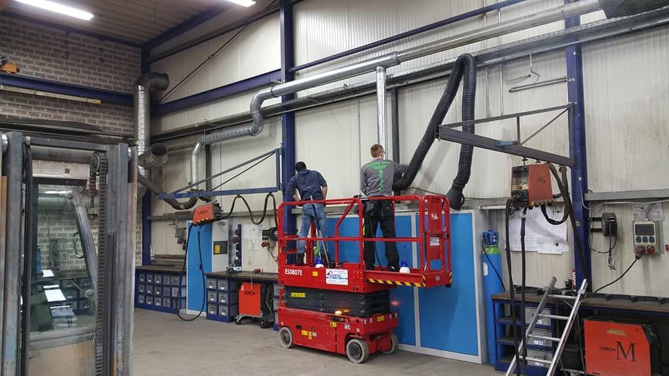 Grundreinigung, Leuchtreklamereinigung, Markisenreinigung