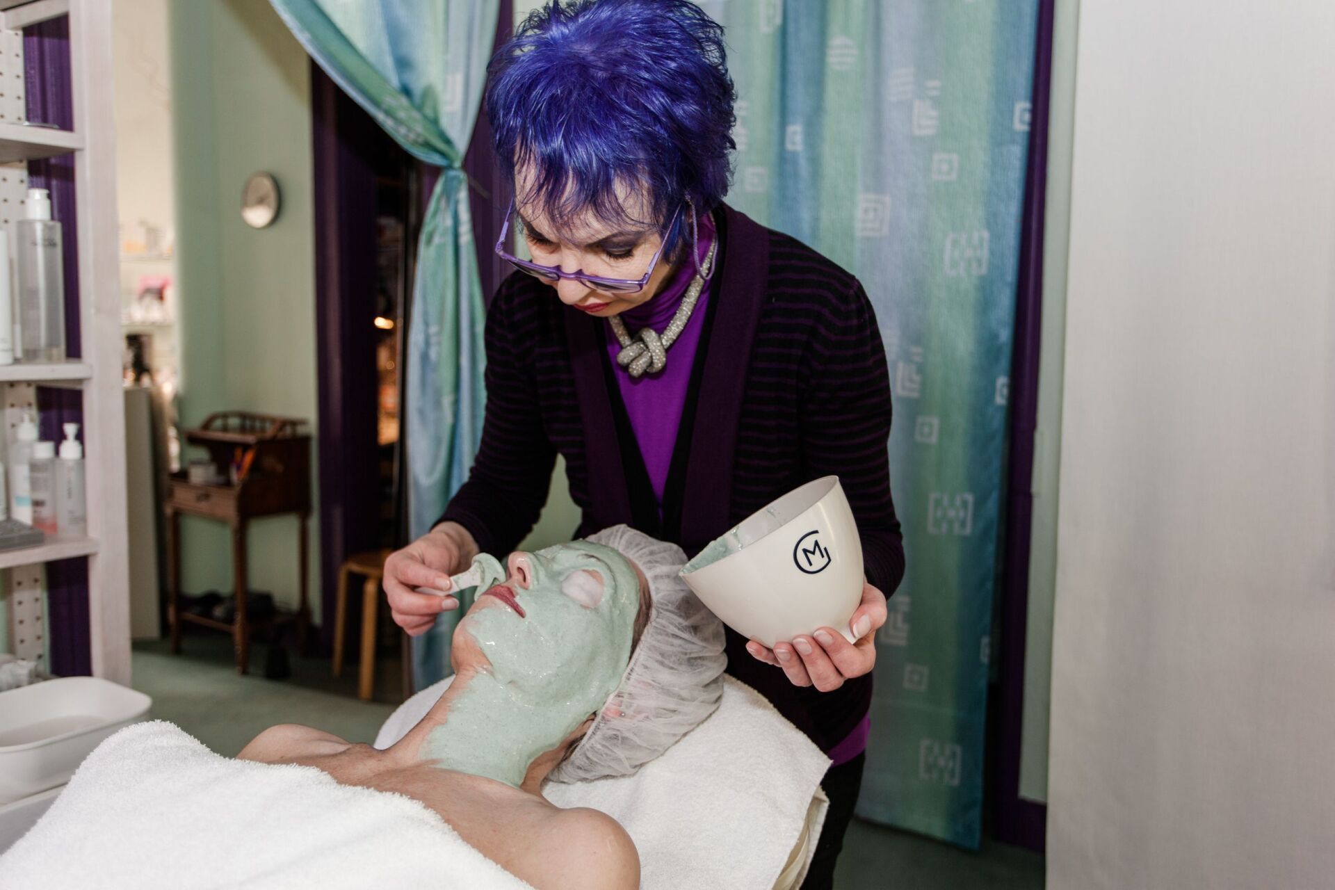 Karen hildebrand Kosmetikerin