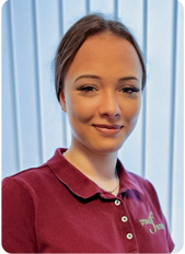 Jelena - Auszubildende