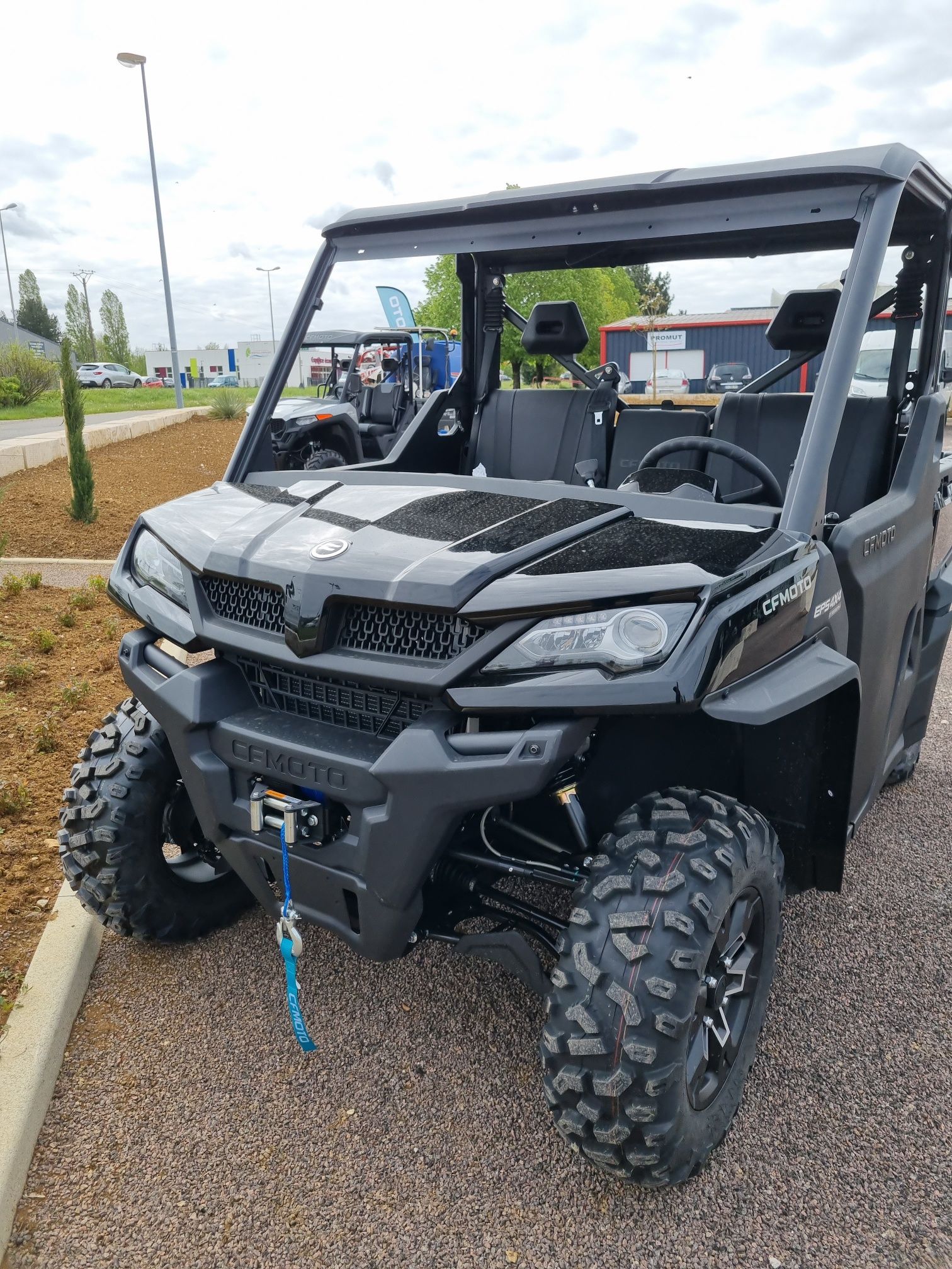 Side by Side Vehicle noir