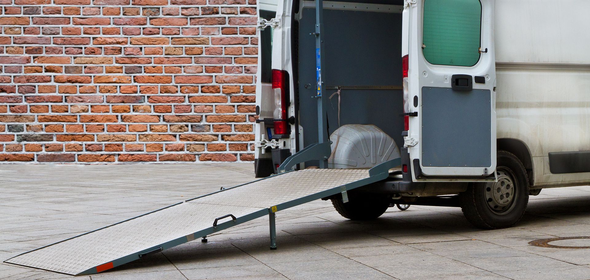 Rampe de chargement pour des véhicules de loisirs